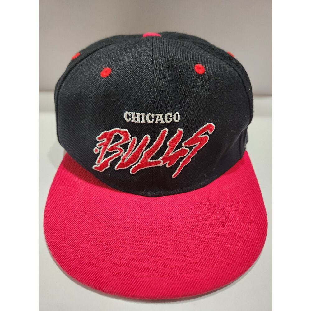 Chicago Bulls BMO Snapback Hat 2019/20 Artist Series Louie Capozzoli Melonwear